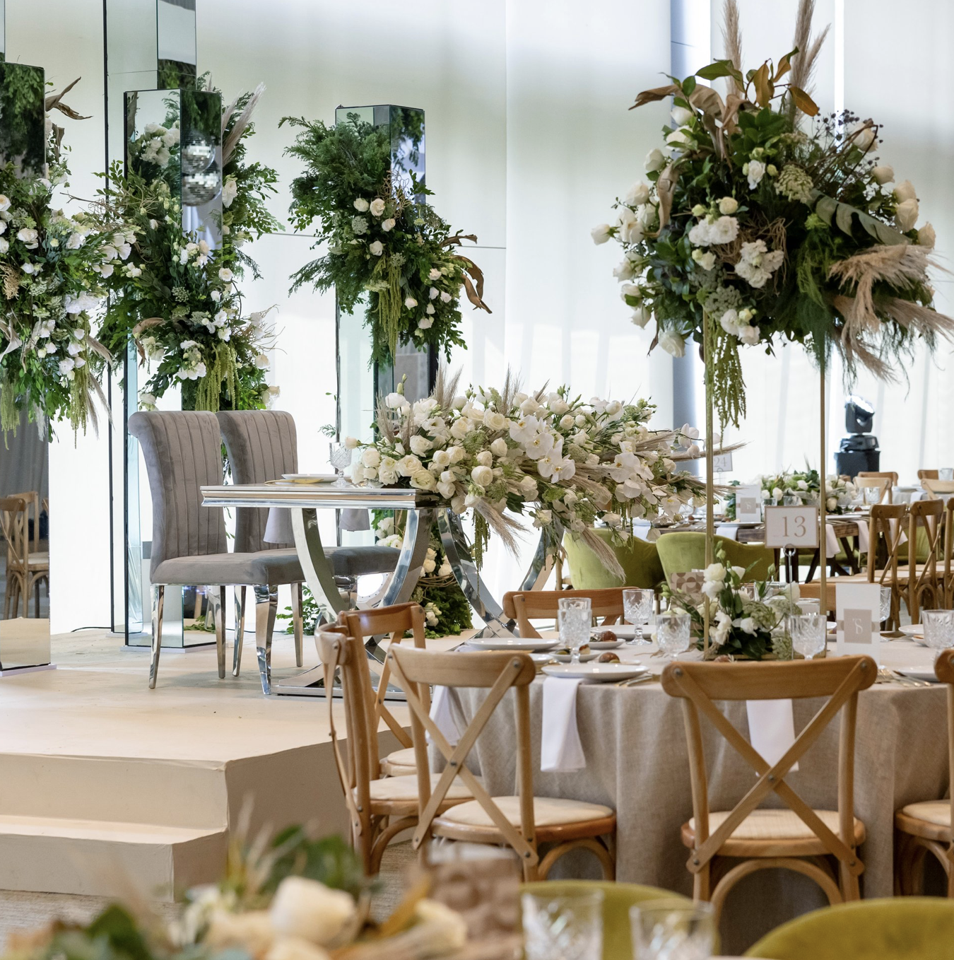 Mesa de novios Copa cromada con mármol blanco