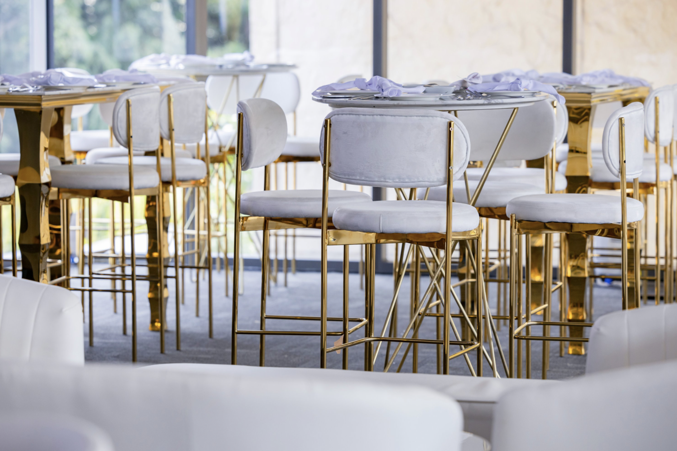 Periquera Cromada Gold con Cubierta de Mármol Calacatta Gold